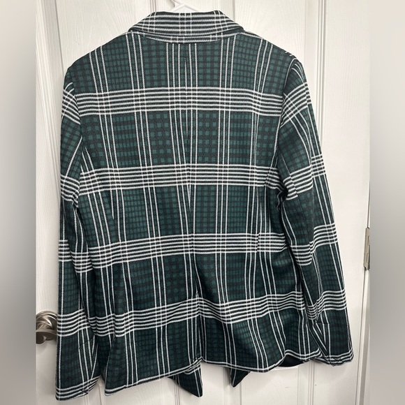 7th Avenue green and white flannel blazer - Picture 2 of 3